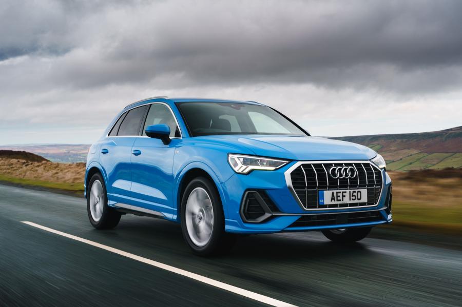  Audi Q3 35 TFSI S-Line (8U) 2018 года  (UK) (фото 14 из 40)